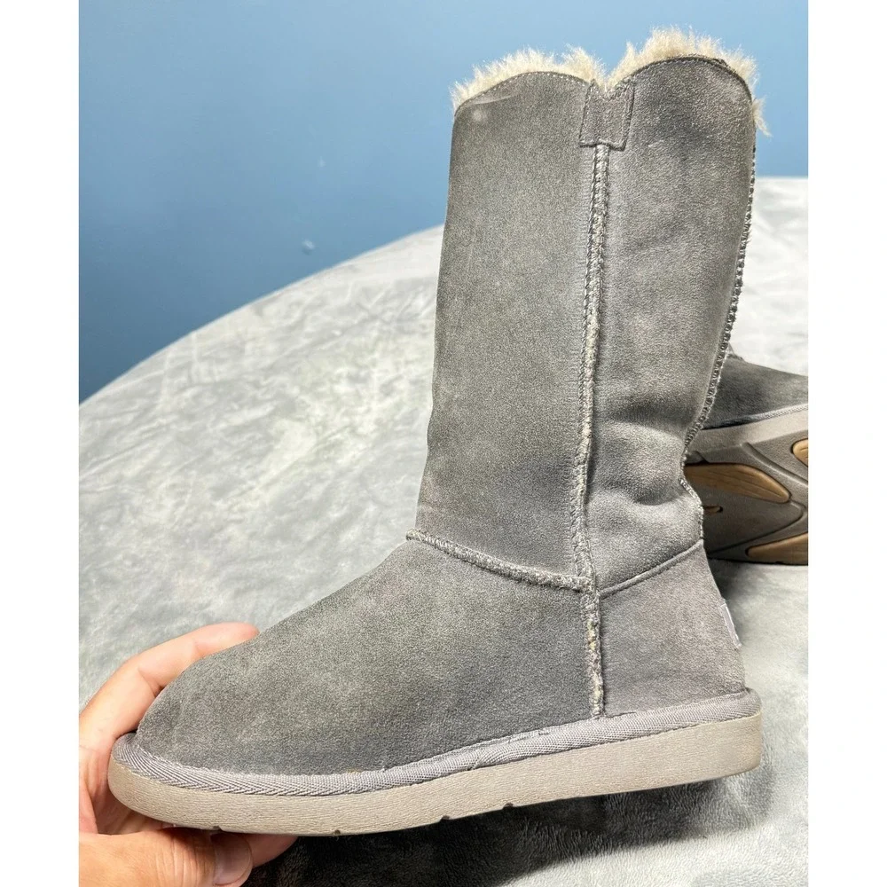 UGG title australia